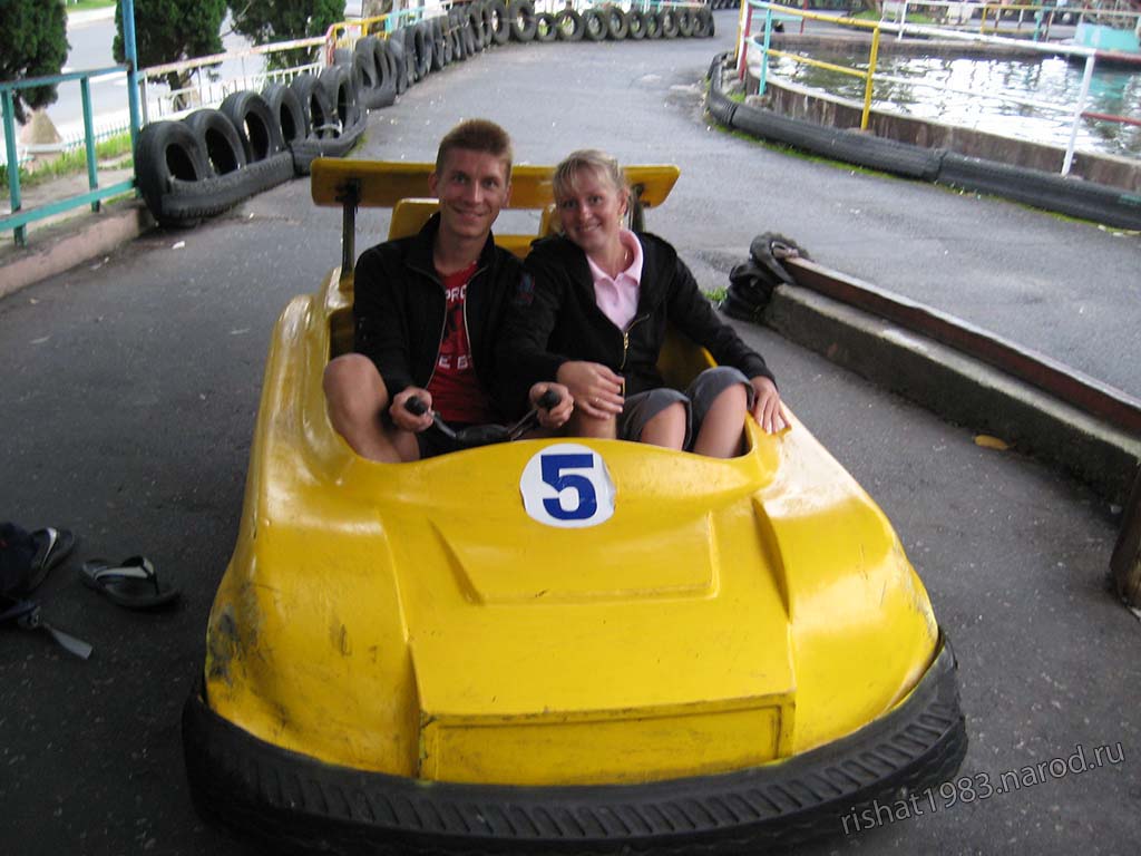 IMG_0429.jpg - Us in karting-like car