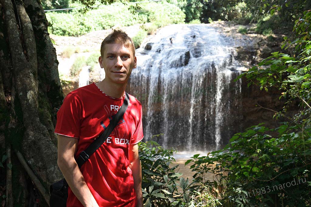 IMG_6467.jpg - Me at the Prenn waterfall