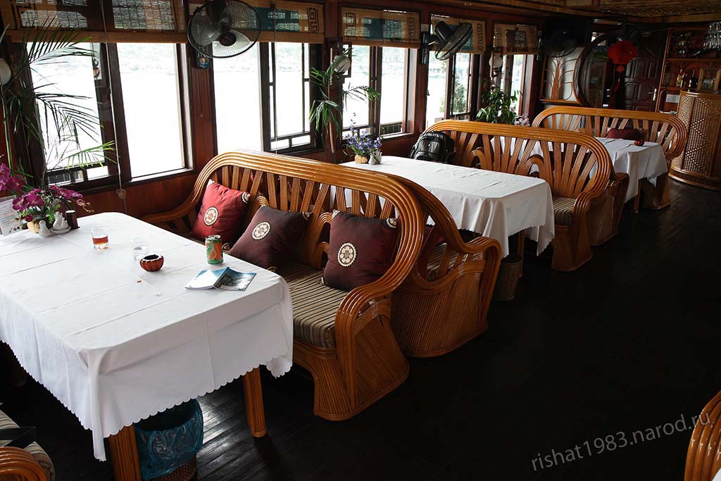 IMG_4739.jpg - Dining room on the ship